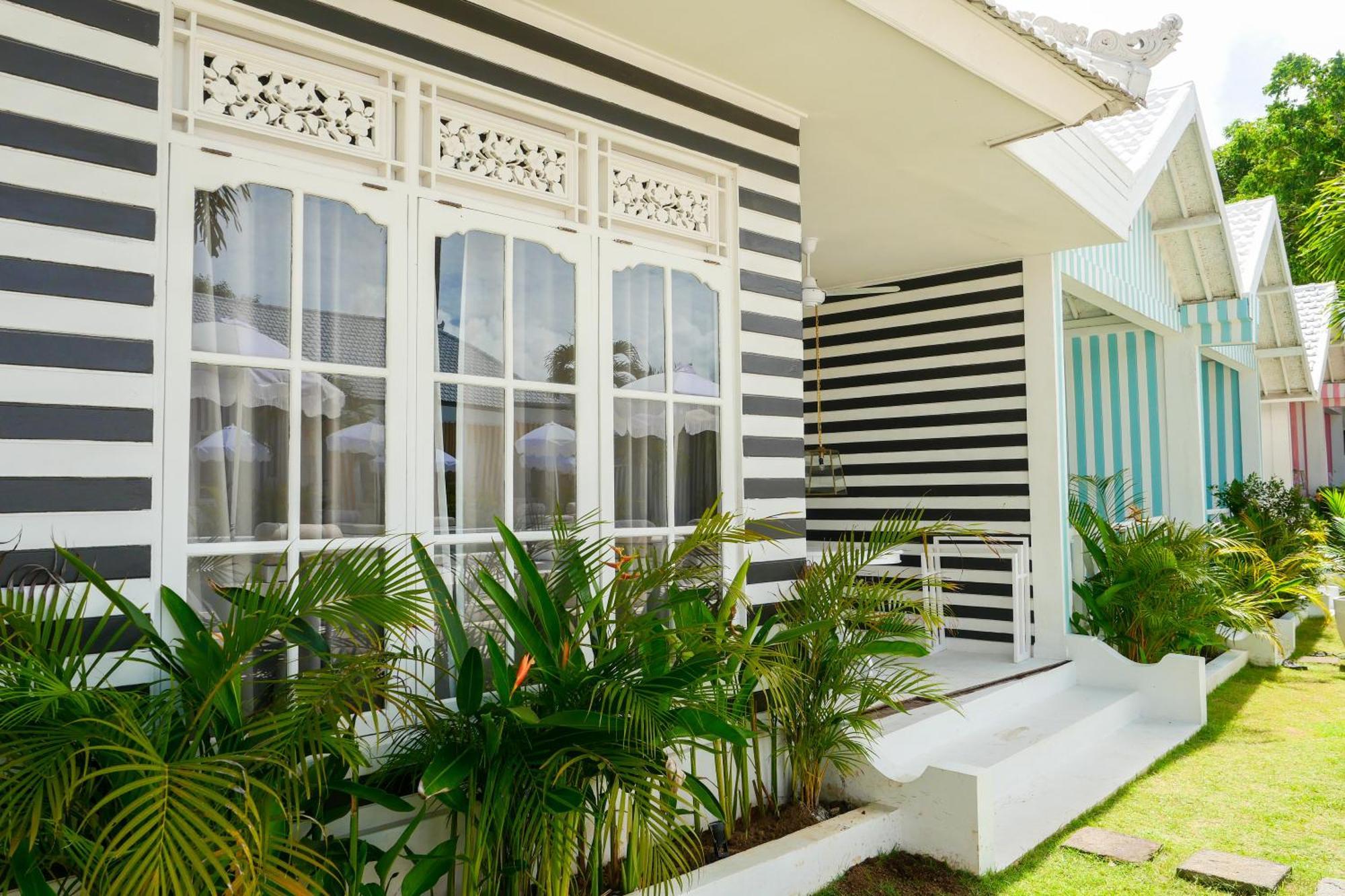 Ria Uluwatu, Tropical Chic
