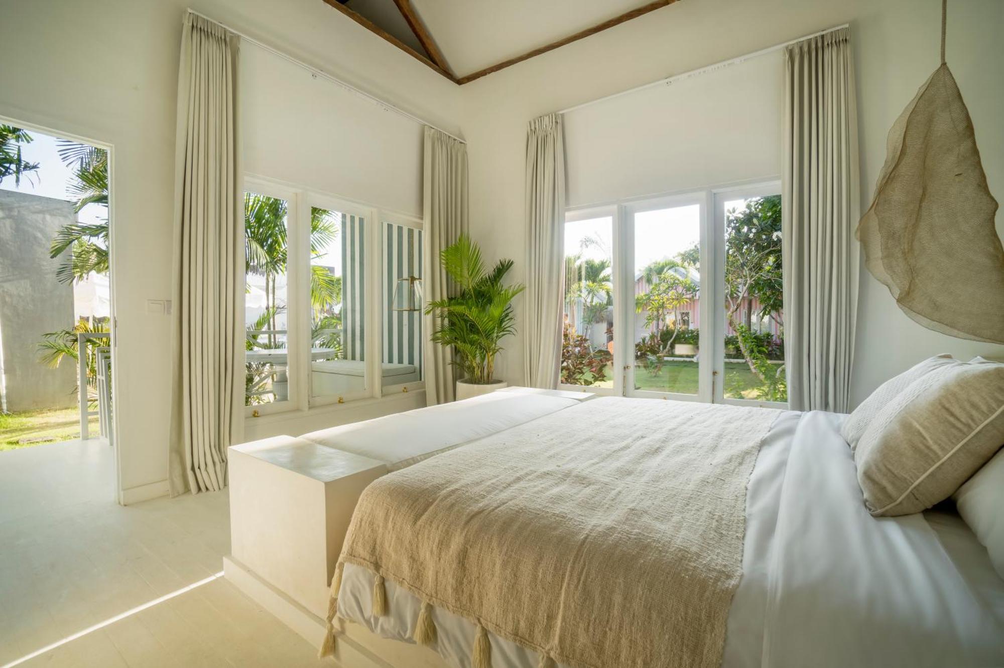 Ria Uluwatu, Tropical Chic Couette-café